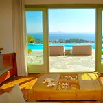 Paparouna Villa *