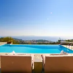 Paparouna Villa