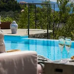 Paparouna Villa *