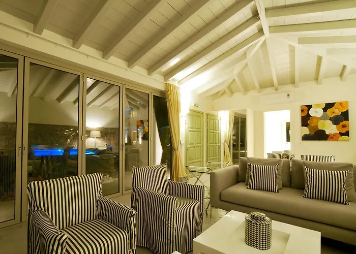 Paparouna Villa Patitiri